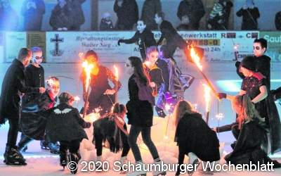 Vampire schweben über die Eisfläche