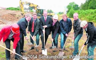 Knapp 3 Millionen für den Bau von Zufahrt, Kreisel und Kanal