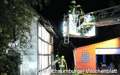 Leerstehendes Haus steht in Vollbrand