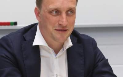 Mehr Geld und Ausbildungsoffensive