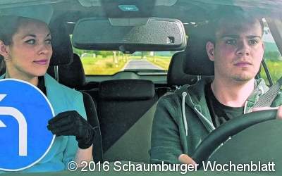 Handy am Steuer – der Tod fährt mit