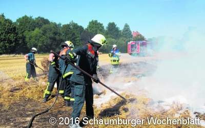 Strohballen in Flammen