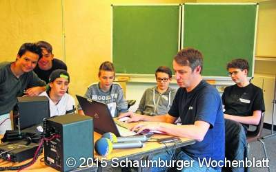 Schüler schauspielern und dichten für die Demokratie