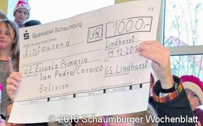 Weihnachtslieder, 1000 Dollar und ein dickes Partnerschaftsbuch