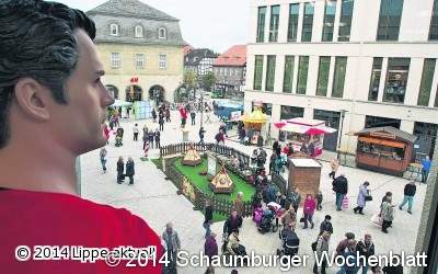 Detmolder stürmen in das neue Kaufhaus