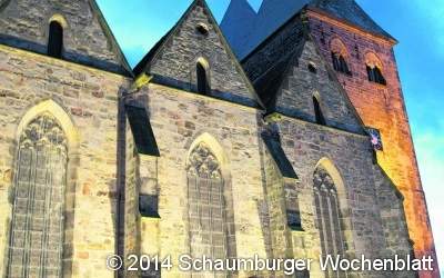Besinnlicher Adventsmarkt im Stift und an der Kirche