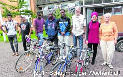 Haushaltsartikel und Fahrräder dabei
