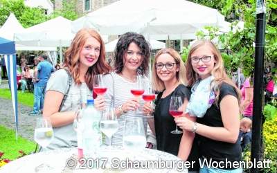Viele Gäste in gelöster Stimmung