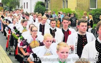 Die alten Trachten werden beim Erntefest lebendig