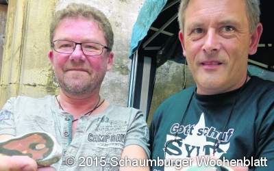 Auch Gold liegt im Hof der Wasserburg