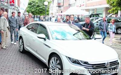 Lack und Chrom blitzen auch nach Regenschauer