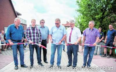 Mit Gummistiefeln zum Auto gelaufen