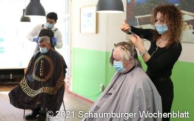 Kostenlose Haarschnitte
für Wohnungslose Friseurteam unterstützt Beratungsstelle Krumme Straße