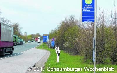 Sieben Straßen und eine Wartehalle