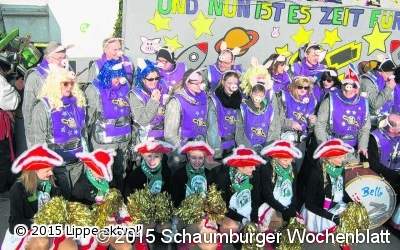 Weltraumschweine feiern Karneval