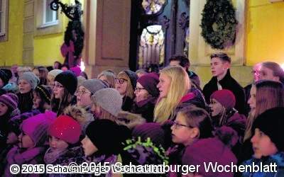 Weihnachtsserenade vor der Schloss-Kulisse