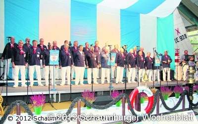 600 Besucher begleiten den Shanty-Frühschoppen
