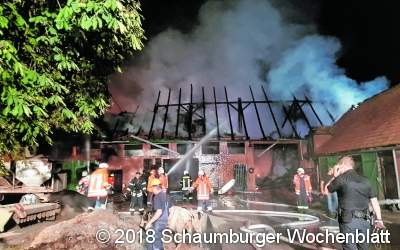 Gehöft brennt völlig aus