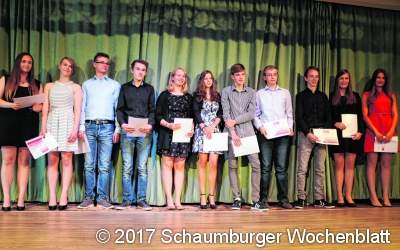 Schüler werden in ihre Zukunft entlassen