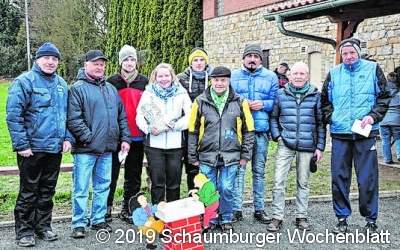 Auch bei Kälte rollen die Boule-Kugeln
