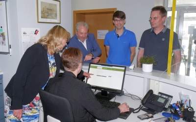 Online mit der Verwaltung in Kontakt treten