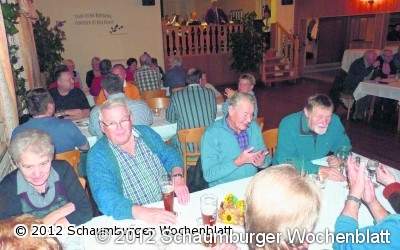 Blasmusiker begleiten das gutbürgerliche Vergnügen