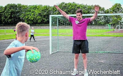 Die jungen Handballer trainieren eifrig