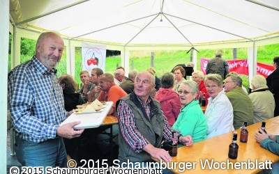 Auf einen Kirschlikör an den Dorfteich