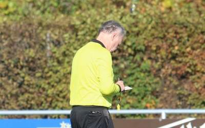 Nervendes Pöbeln vom Spielfeldrand 