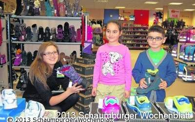 Neue Schuhe für 350 Kinder