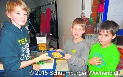 Viertklässler erkunden Schule