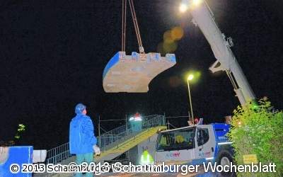 Einschwenken der Fußgängerbrücke