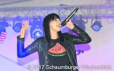 Erst buntes Programm, dann ausgelassene Fete