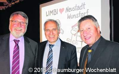 Karikaturist zeichnet beim Michaelisempfang