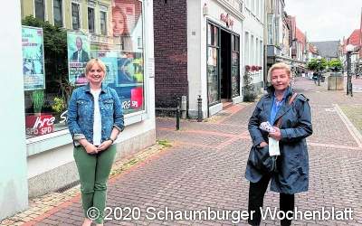 Johanna Harmening dankt Mentorin Völlers