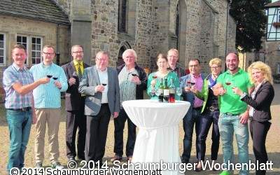 Jubi-Weinfest auf dem Kirchplatz