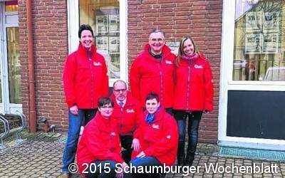 Neue Wetterschutzjacken für das Betreuerteam