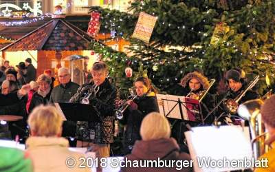 Karussell, Streichelzoo und ein Besuch vom guten Nikolaus