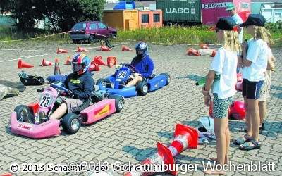 Erste Runden im Kart drehen