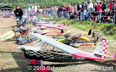 Mit Tempo 300 saust der 