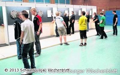 Piano Players bieten Steel-Dart Training für den Nachwuchs an