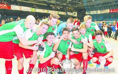 Auf Kunstrasen um den Cup
