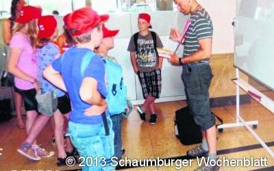 In ICE-Geschwindigkeit Züge und Zeiten erfassen