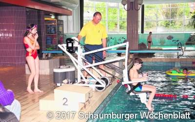 Bäder jetzt mit Schwimmbecken-Lift