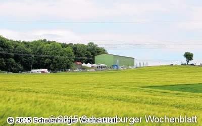 Hier wird mit Wasser angestoßen