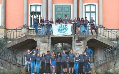 Internationales Treffen im Jagschloss