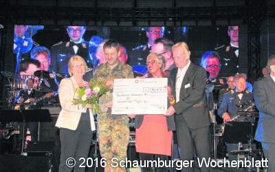 Reinerlös von 9137 Euro je zur Hälfte  an Tafel und Bundeswehrsozialwerk