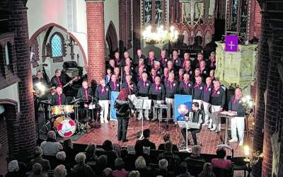 Seemannslieder in drei Kirchen Shanty-Chor 