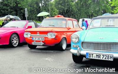Historische Fahrzeuge auf dem Ostring