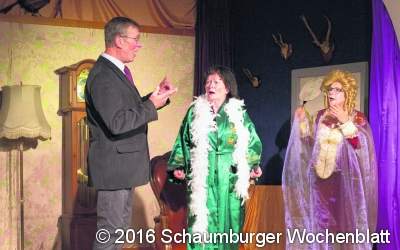 Mit Fräulein Loretta mitten ins spukende Chaos